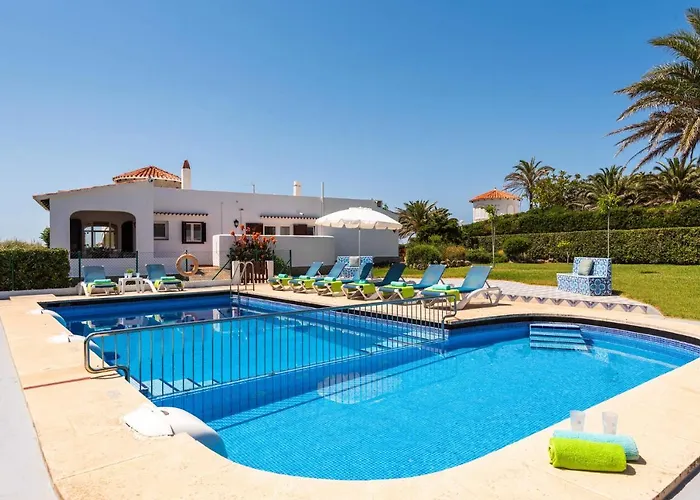 וילה Mercedes By