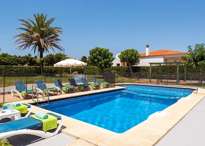 וילה Mercedes By *