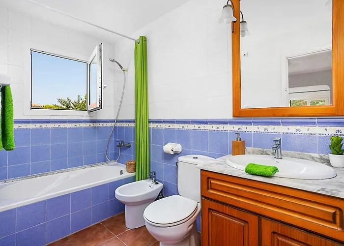 וילה Mercedes By *